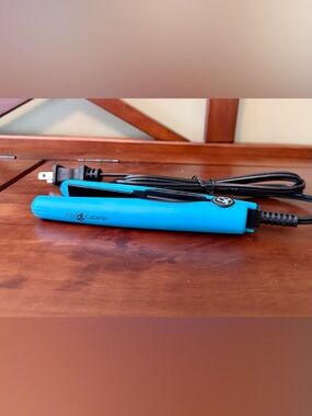 Pro Cabello Sky Blue Mini Flat Iron